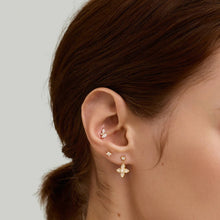 Load image into Gallery viewer, TEEGAN | Dangling Clover Lab Grown Diamond Single Stud Earring