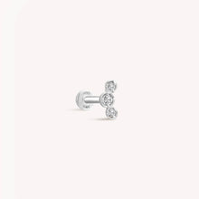 Load image into Gallery viewer, Trio Baby Bezel Diamond Threaded Labret Earring