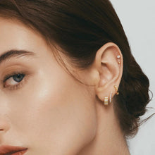 Load image into Gallery viewer, SERAPHINA | Lab Grown Solitaire Threaded with Flatback