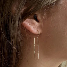 Load image into Gallery viewer, Bar Chime Earring