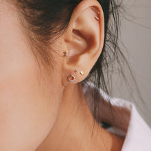 Load image into Gallery viewer, DOT  |  Disc Single Piercing Earring