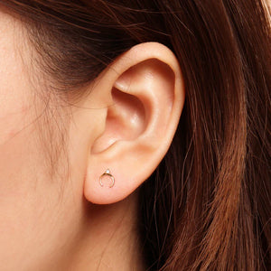 GLORIA  |  Diamond Arc Studs