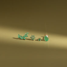 Load image into Gallery viewer, Pavona Emerald Threaded Piercing Earring