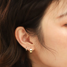 Load image into Gallery viewer, Thunder Earrings Zirconia