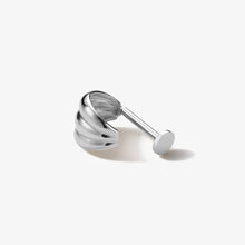 Load image into Gallery viewer, Sphen Fan Piercing Earring