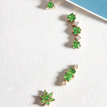 Load image into Gallery viewer, PAZ | Tsavorite Pyramid Piering Earring YG