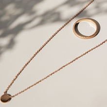 Load image into Gallery viewer, Gold Pebbles Necklace